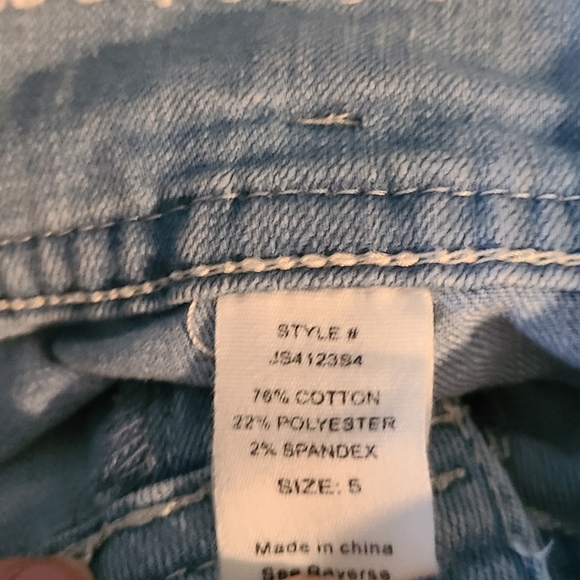 Super Cute sz 5 high waste button fly shorts - Picture 3 of 4